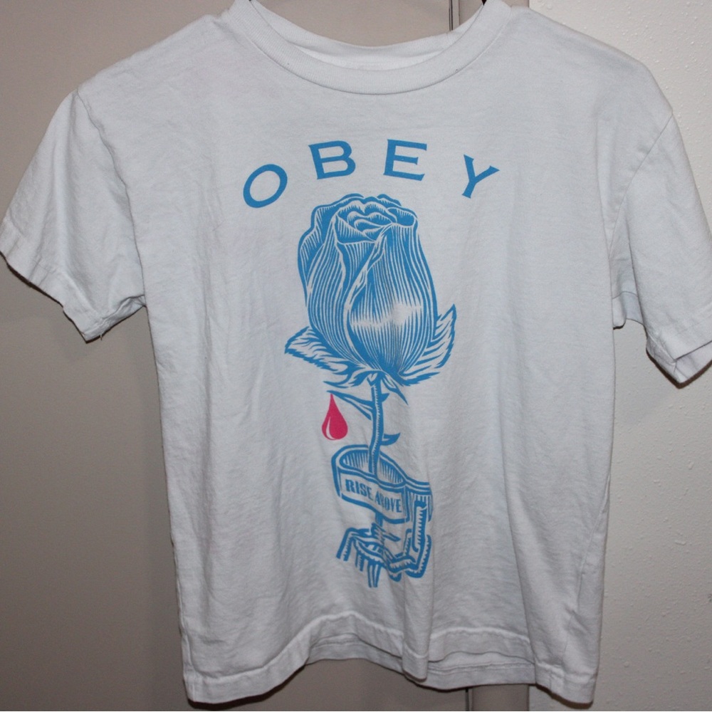 Obey t-shirt